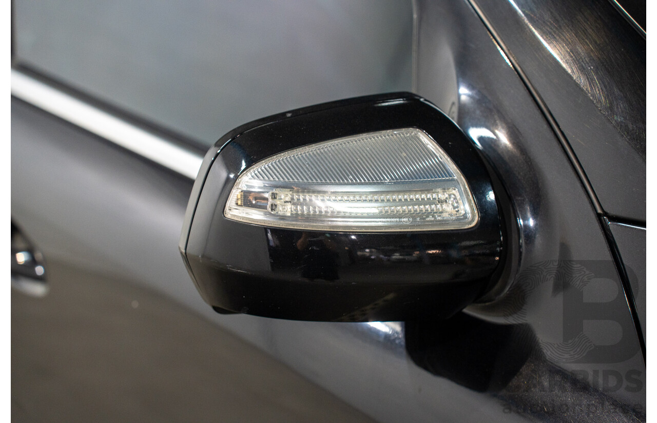 11/2009 Mercedes-Benz ML 300 CDI AMG Sports (4x4) W164 09 UPGRADE 4d Wagon Obsidian Black Metalic Turbo Diesel V6 3.0L