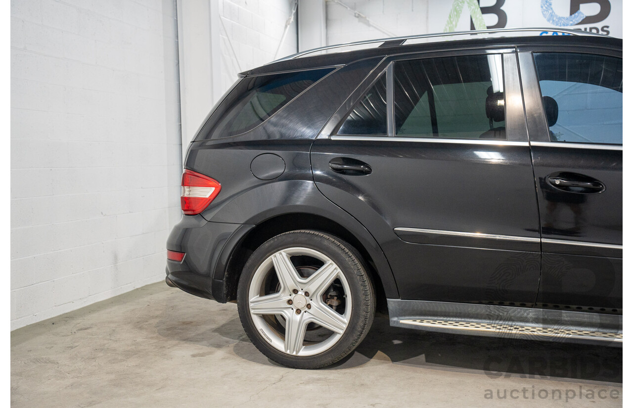 11/2009 Mercedes-Benz ML 300 CDI AMG Sports (4x4) W164 09 UPGRADE 4d Wagon Obsidian Black Metalic Turbo Diesel V6 3.0L