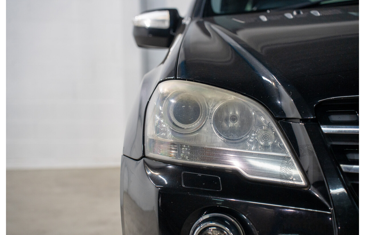 11/2009 Mercedes-Benz ML 300 CDI AMG Sports (4x4) W164 09 UPGRADE 4d Wagon Obsidian Black Metalic Turbo Diesel V6 3.0L