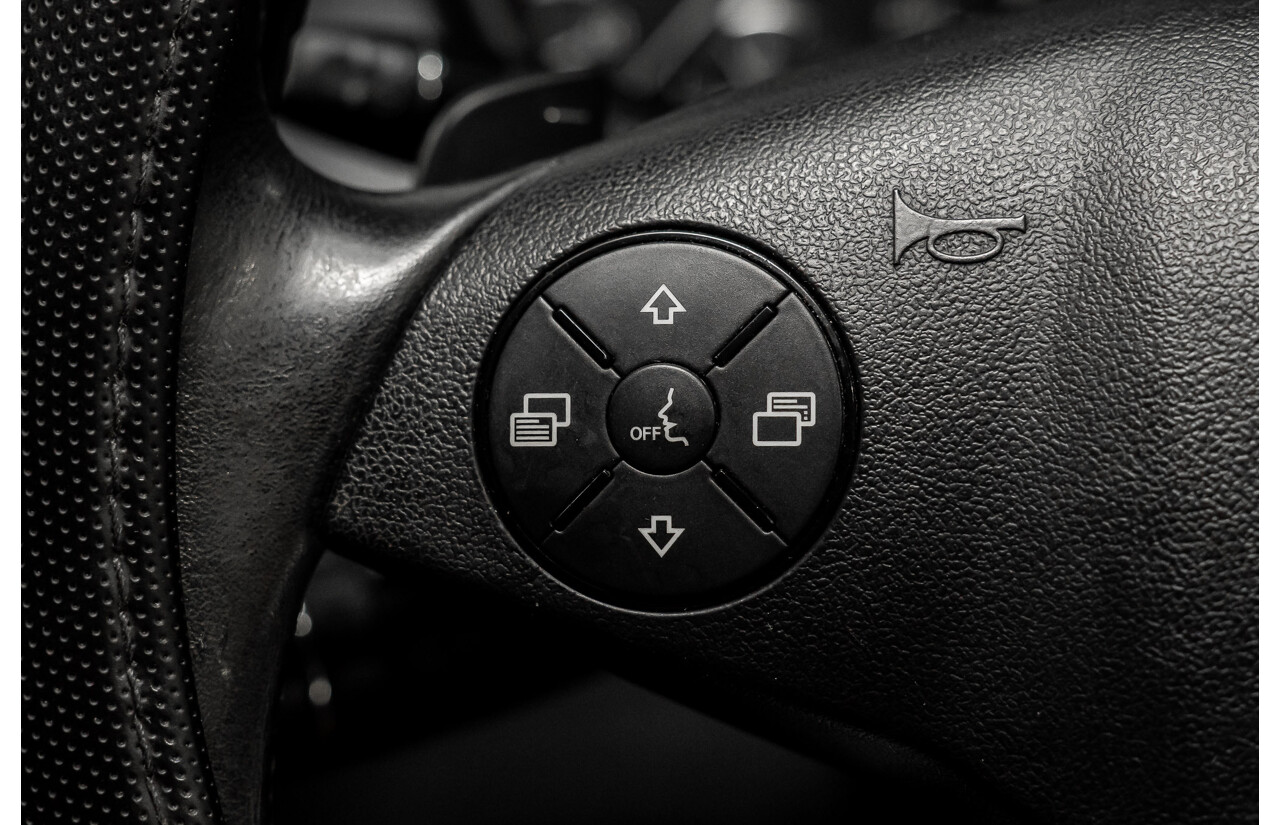 11/2009 Mercedes-Benz ML 300 CDI AMG Sports (4x4) W164 09 UPGRADE 4d Wagon Obsidian Black Metalic Turbo Diesel V6 3.0L