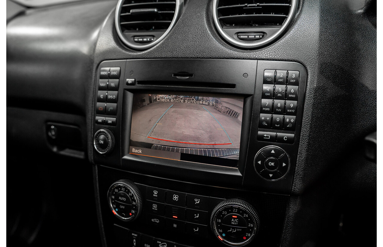 11/2009 Mercedes-Benz ML 300 CDI AMG Sports (4x4) W164 09 UPGRADE 4d Wagon Obsidian Black Metalic Turbo Diesel V6 3.0L