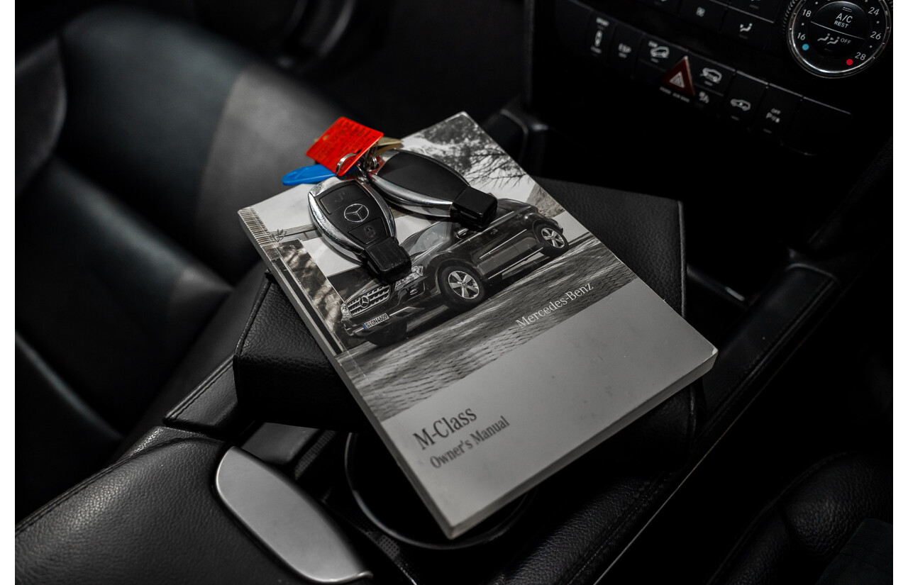 11/2009 Mercedes-Benz ML 300 CDI AMG Sports (4x4) W164 09 UPGRADE 4d Wagon Obsidian Black Metalic Turbo Diesel V6 3.0L