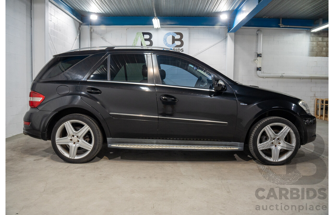 11/2009 Mercedes-Benz ML 300 CDI AMG Sports (4x4) W164 09 UPGRADE 4d Wagon Obsidian Black Metalic Turbo Diesel V6 3.0L