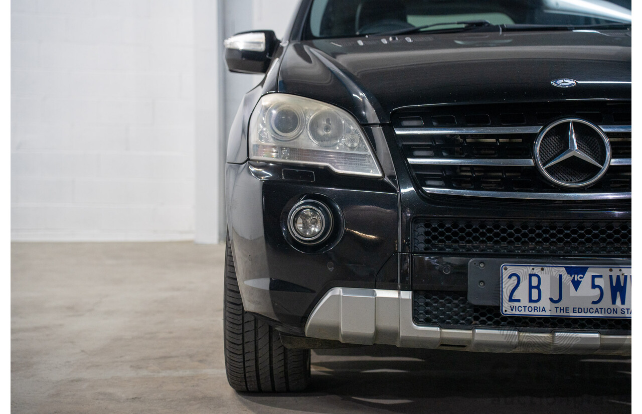 11/2009 Mercedes-Benz ML 300 CDI AMG Sports (4x4) W164 09 UPGRADE 4d Wagon Obsidian Black Metalic Turbo Diesel V6 3.0L