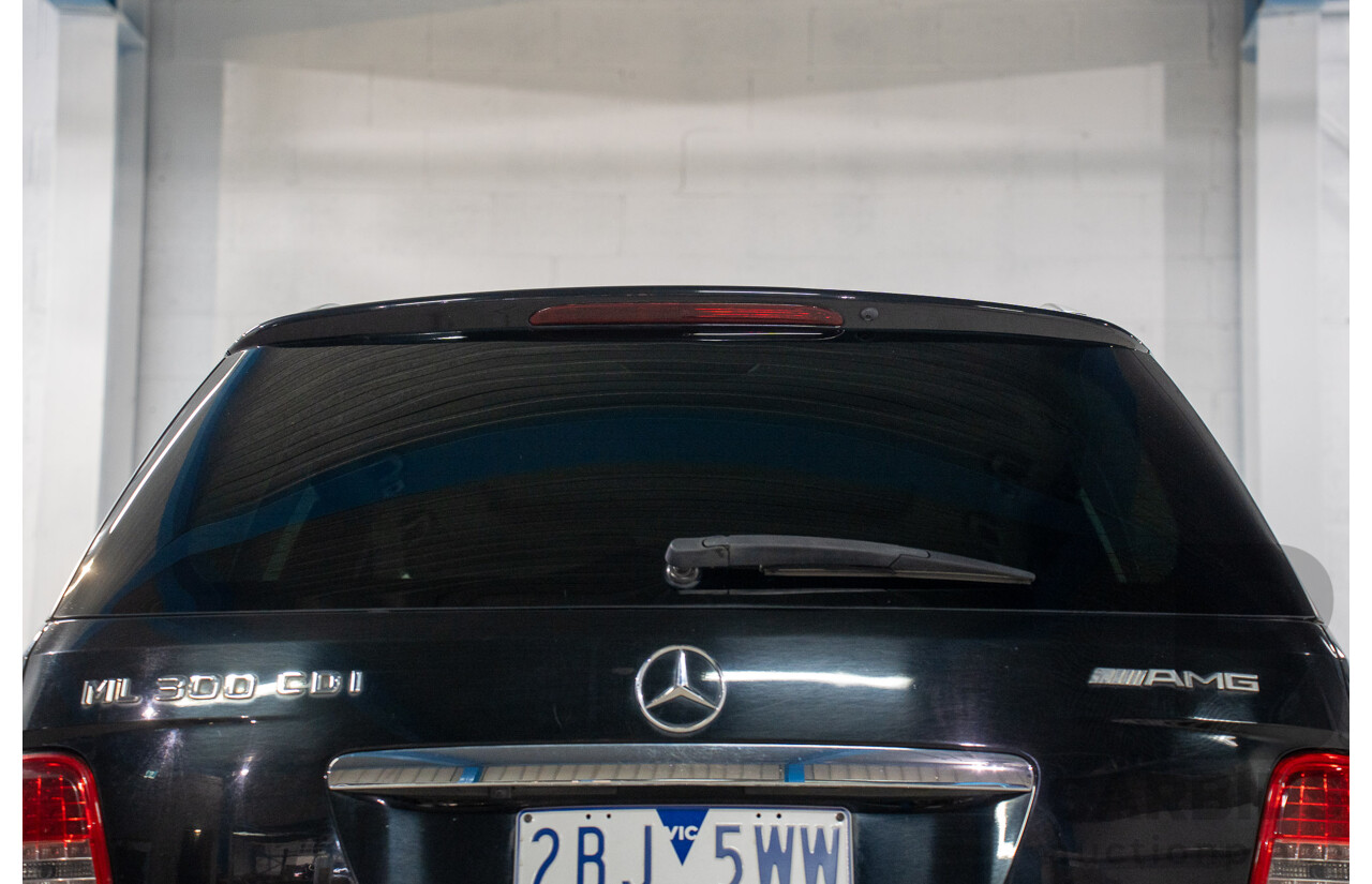 11/2009 Mercedes-Benz ML 300 CDI AMG Sports (4x4) W164 09 UPGRADE 4d Wagon Obsidian Black Metalic Turbo Diesel V6 3.0L