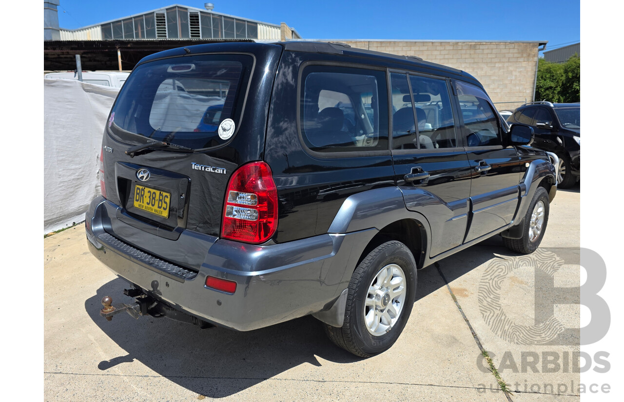 12/2004 Hyundai Terracan CRDI 4d Wagon Black Turbo Diesel 2.9L