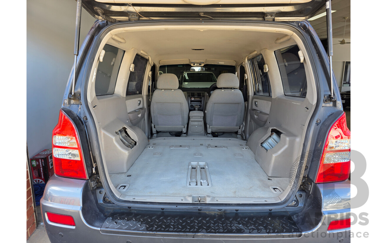 12/2004 Hyundai Terracan CRDI 4d Wagon Black Turbo Diesel 2.9L