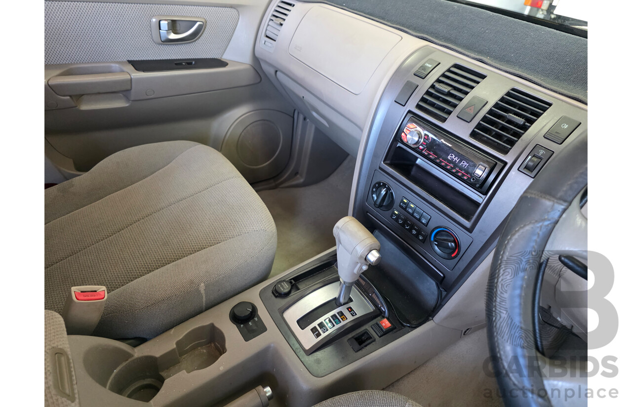 12/2004 Hyundai Terracan CRDI 4d Wagon Black Turbo Diesel 2.9L