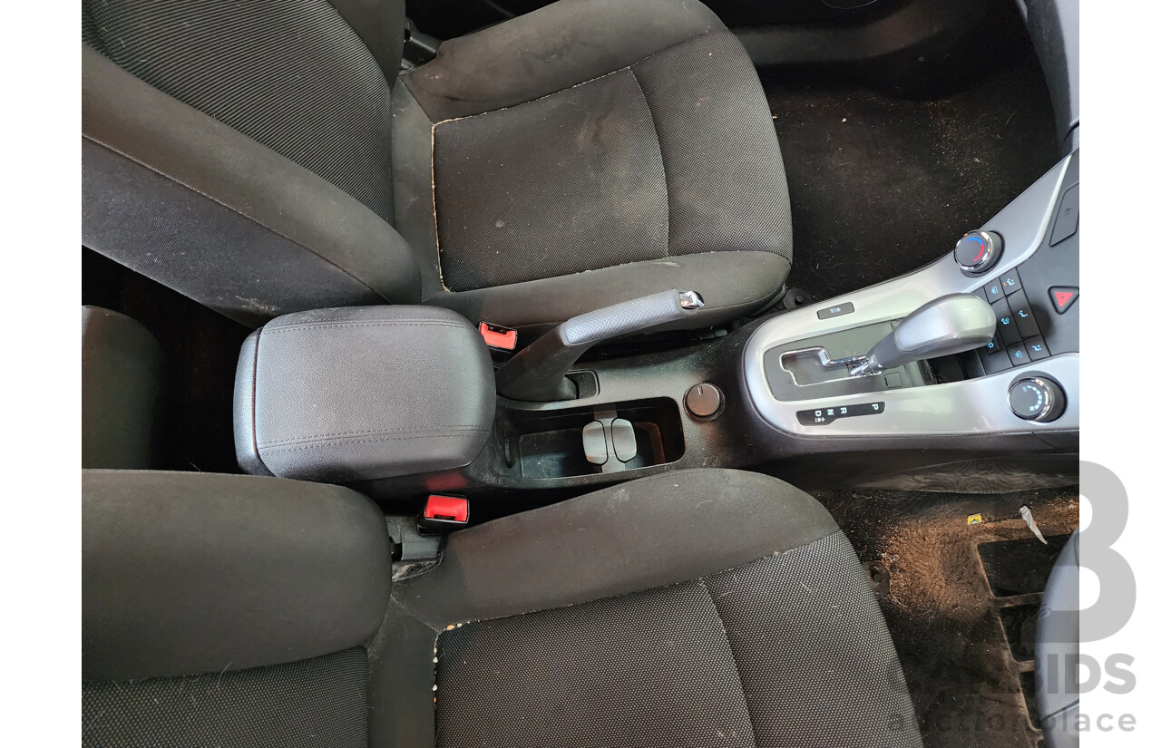 3/2013 Holden Cruze Equipe JH MY14 5d Hatchback White 1.4L