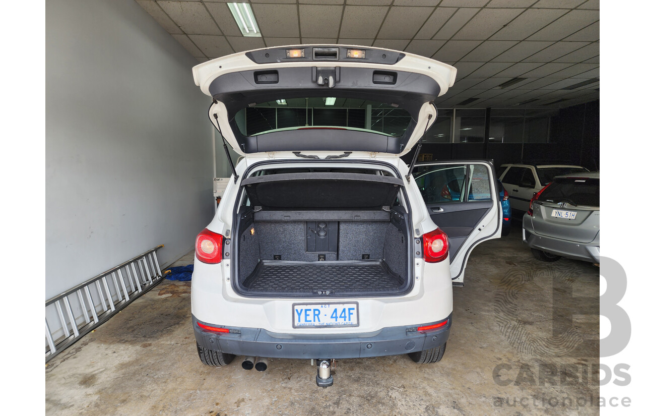 6/2011 Volkswagen Tiguan 125 TSI 5NC MY11 4d Wagon White 2.0L