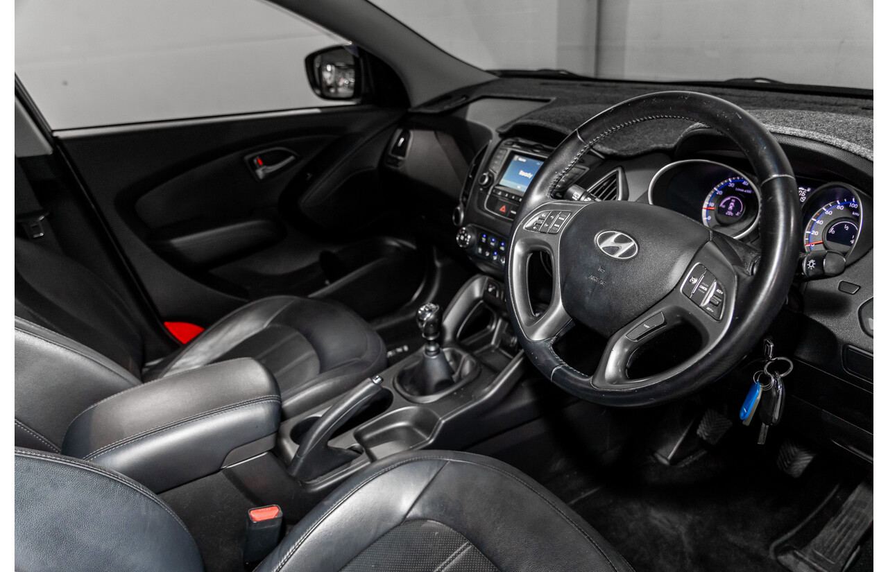 8/2015 Hyundai ix35 SE (FWD) LM SERIES II 4d Wagon Steel Grey Metallic 2.0L