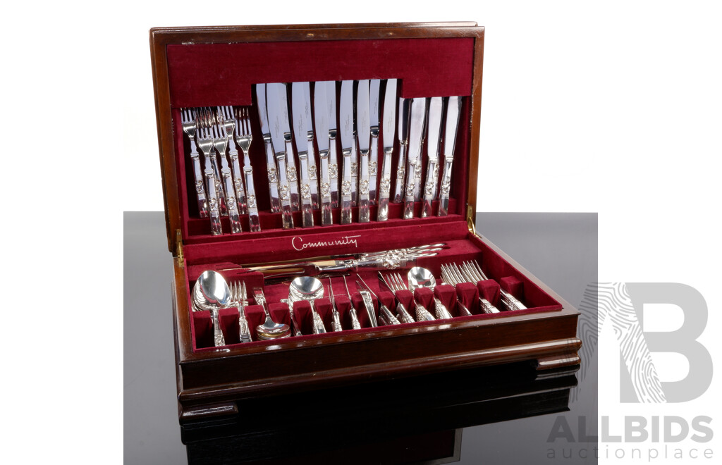 Vintage Community Silver PLate 106 Piece Flatware Set in Wooden Canteen