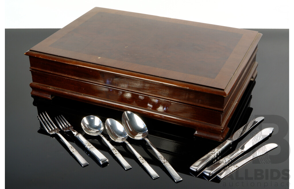 Vintage Community Silver PLate 106 Piece Flatware Set in Wooden Canteen