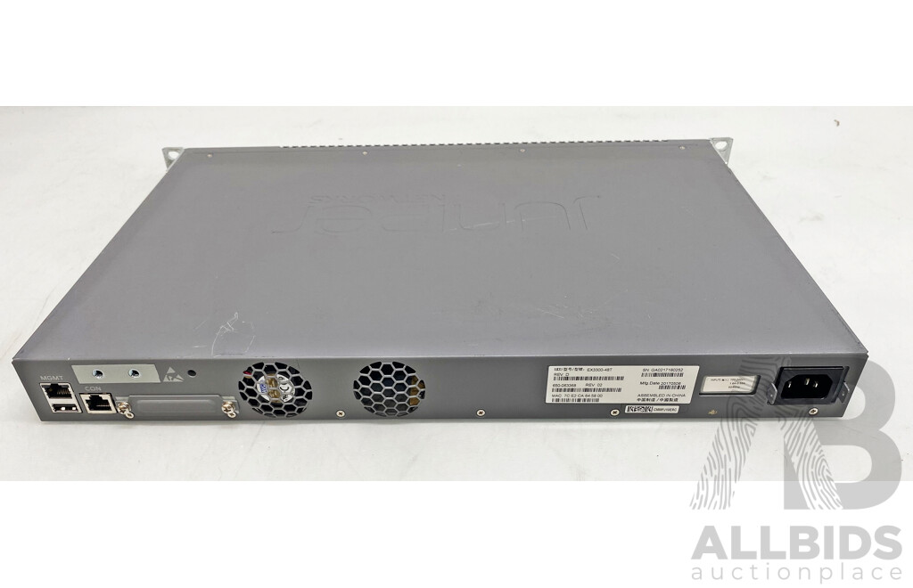 Juniper Networks (EX3300-48T) EX3300 48-Port Gigabit Ethernet Switch