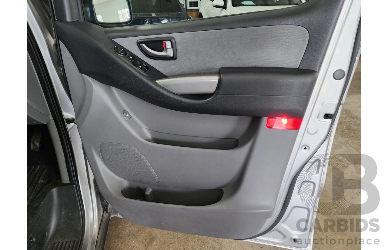 12/2014 Hyundai Imax  TQ MY13 4d Van Grey 2.4L