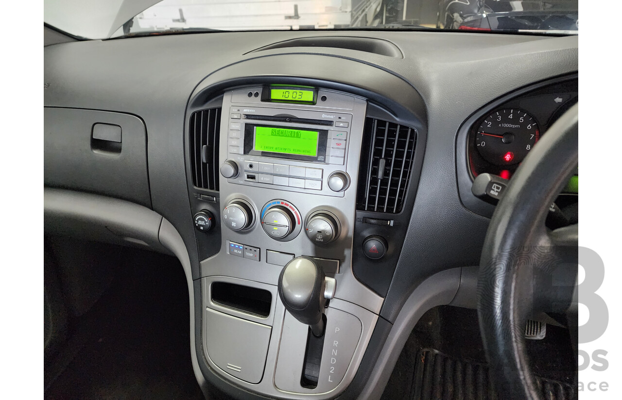 12/2014 Hyundai Imax  TQ MY13 4d Van Grey 2.4L