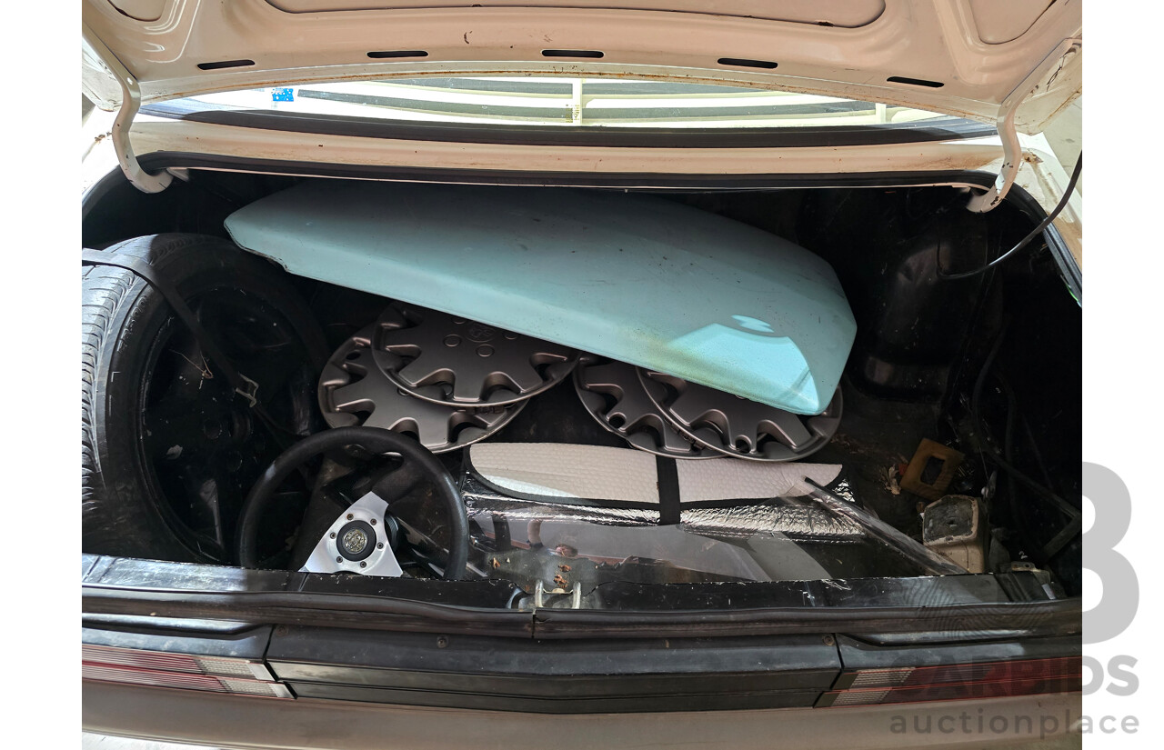 7/1984 Holden VK Commodore SL 4d Sedan Alpine White 3.3L