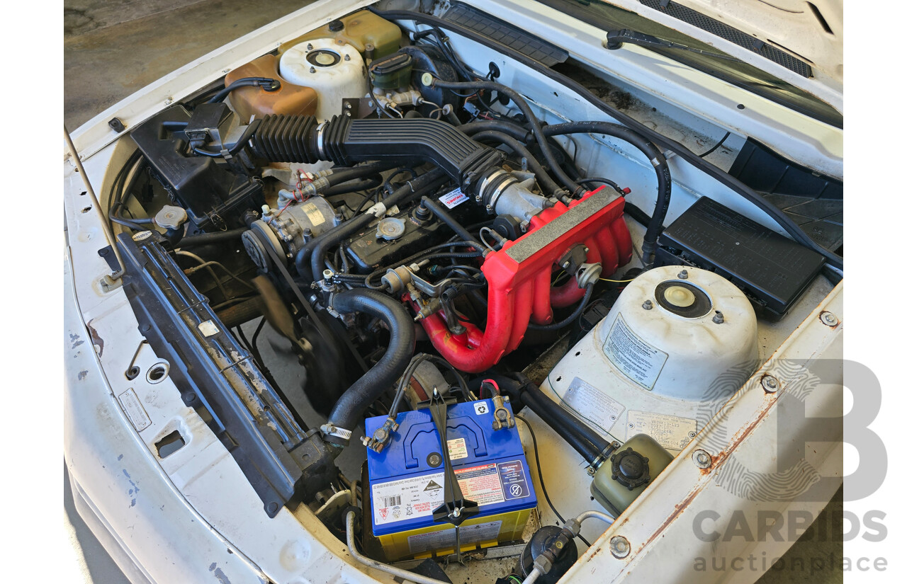 7/1984 Holden VK Commodore SL 4d Sedan Alpine White 3.3L