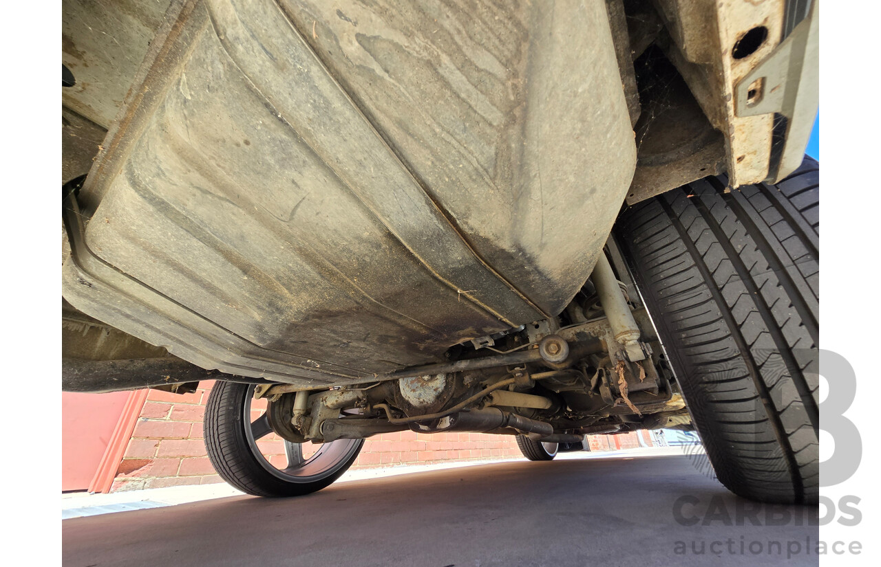 7/1984 Holden VK Commodore SL 4d Sedan Alpine White 3.3L