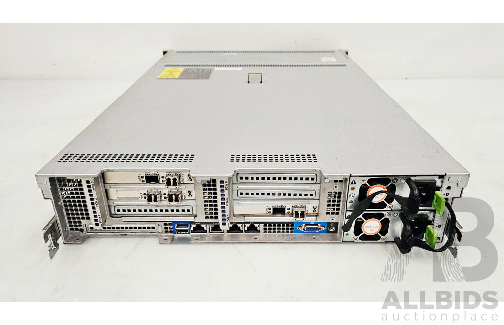 Cisco UCS C240 M4 Dual Intel Xeon (E5-2667 V3) 3.20GHz-3.60GHz 8-Core CPU Server W/ 128GB DDR4