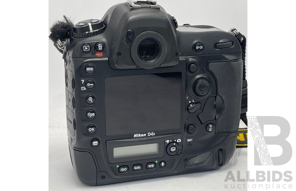 Nikon D4s Digital Camera - Body Only