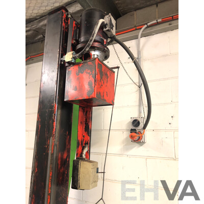 Molnar 2500kg Two Post Car Hoist