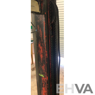 Molnar 2500kg Two Post Car Hoist