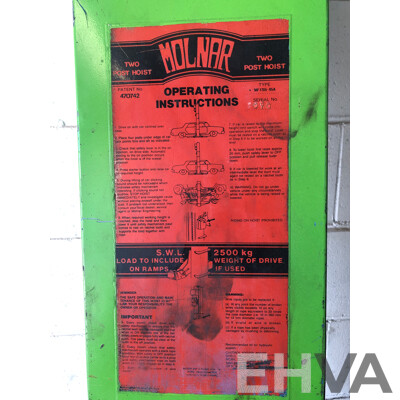 Molnar 2500kg Two Post Car Hoist