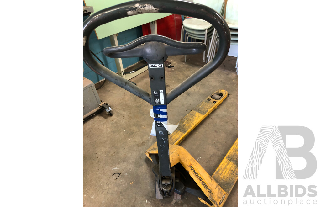 Jungheinric 2200kg Hydraulic Pallet Jack