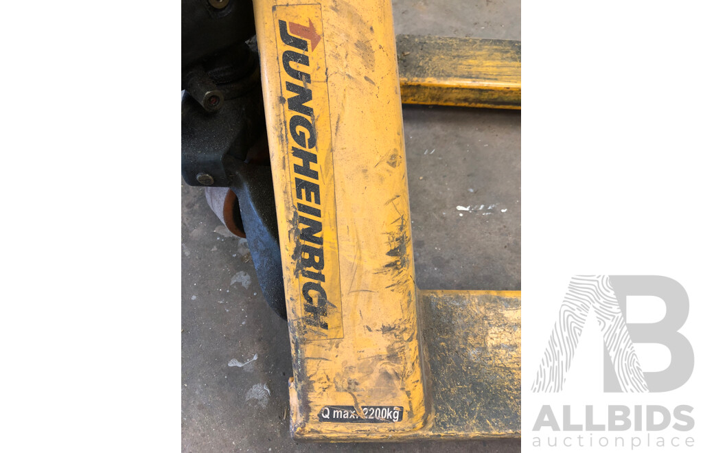 Jungheinric 2200kg Hydraulic Pallet Jack