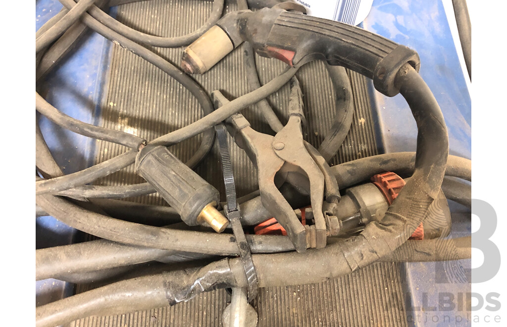 Uniplas 80/50 Plasma Cutter with Trakka Plasma Torch Cutting Guide