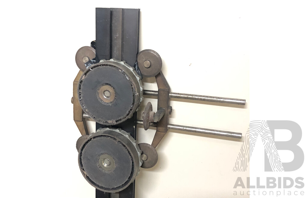 Uniplas 80/50 Plasma Cutter with Trakka Plasma Torch Cutting Guide