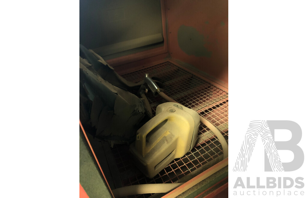 Vertical Mobile Sandblasting Cabinet