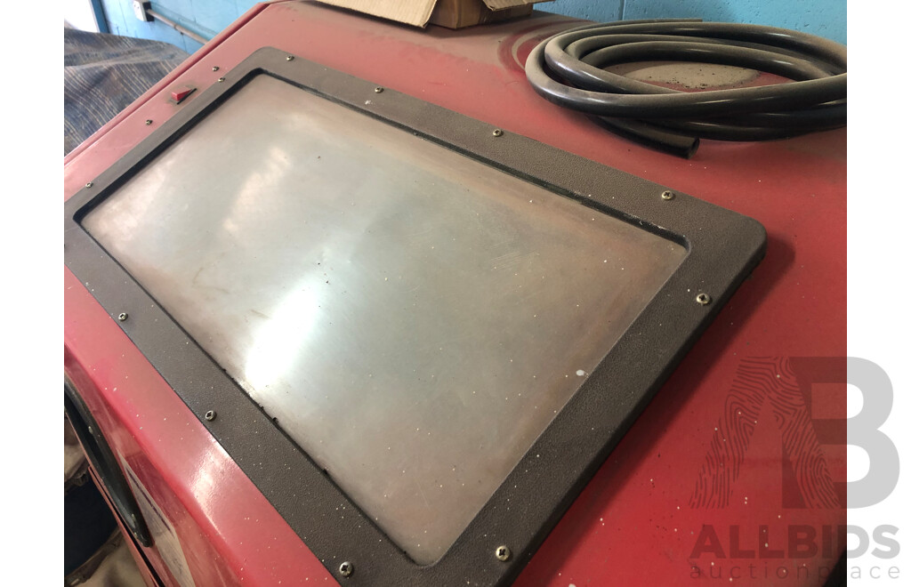 Vertical Mobile Sandblasting Cabinet