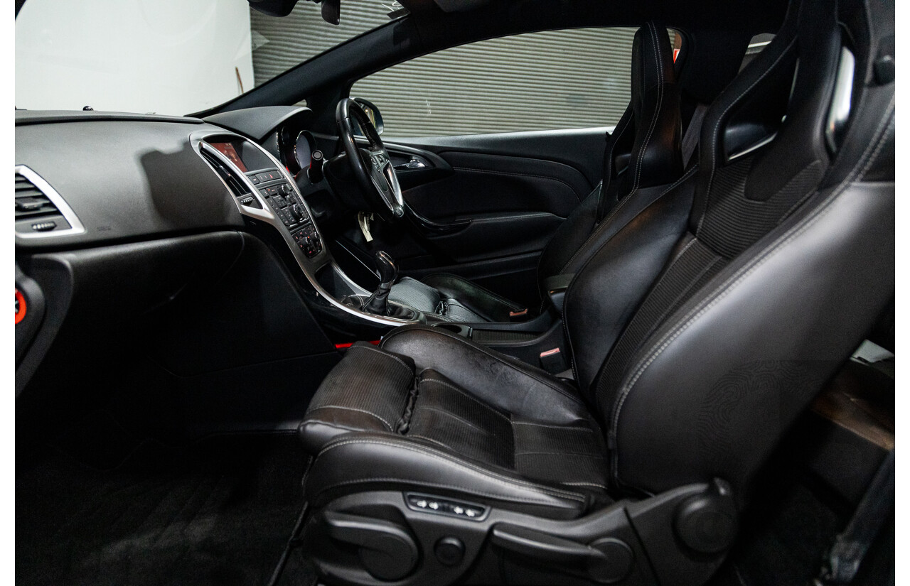 11/2015 Holden Astra VXR PJ 3d Hatchback Arden Blue metallic Turbo 2.0L