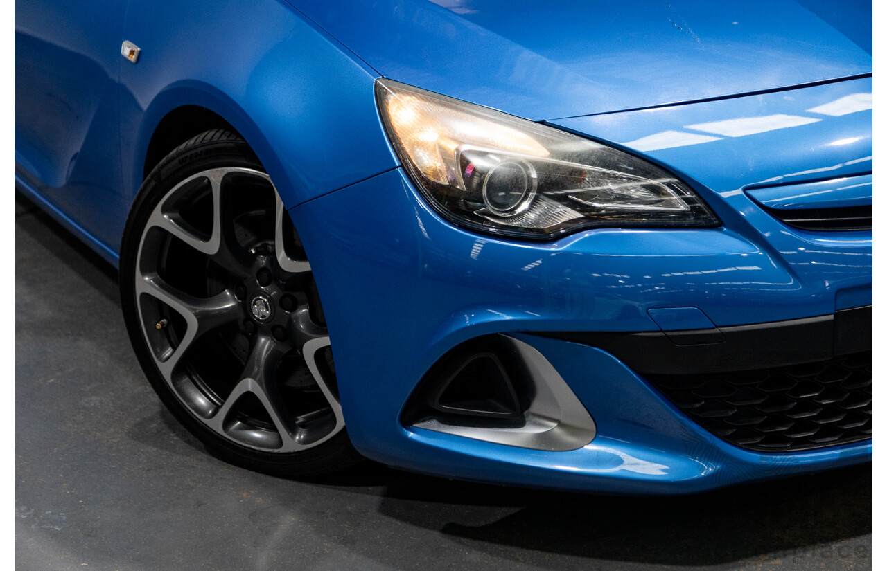11/2015 Holden Astra VXR PJ 3d Hatchback Arden Blue metallic Turbo 2.0L