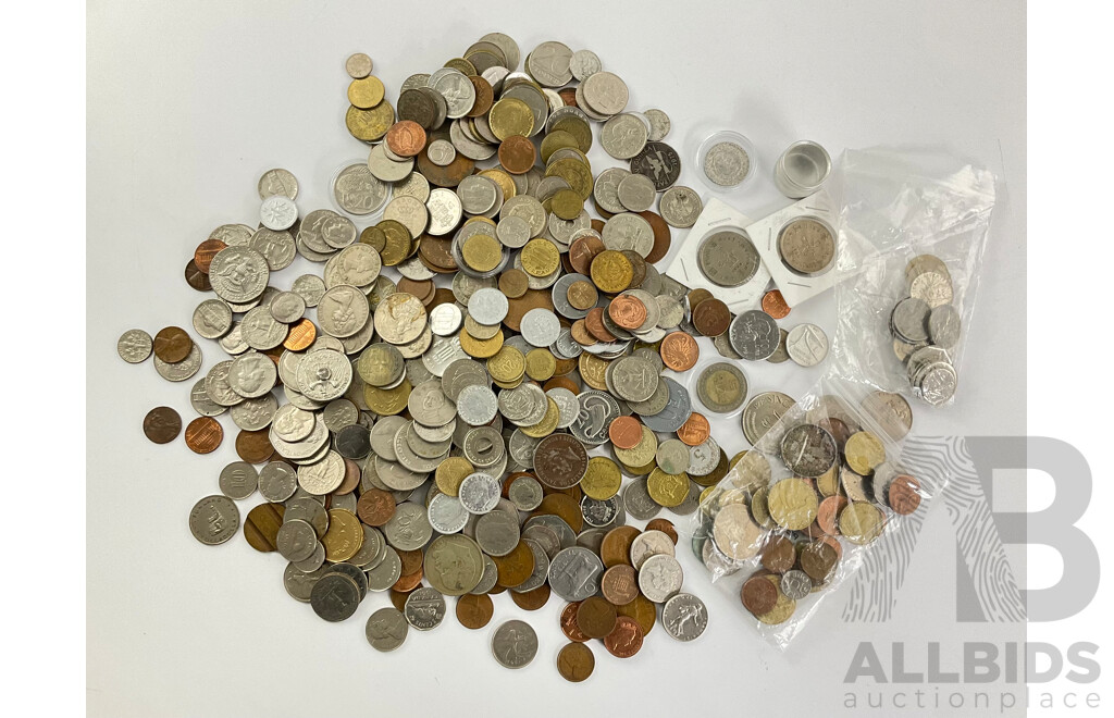 Collection of International Coins Including Singapore, United Kingdom, Fiji, New Zealand, Samoa, USSR, Hong Kong, Papua New Guinea, France, USA,   - Approximately 2.4 Kilograms