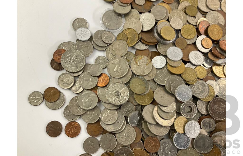 Collection of International Coins Including Singapore, United Kingdom, Fiji, New Zealand, Samoa, USSR, Hong Kong, Papua New Guinea, France, USA,   - Approximately 2.4 Kilograms