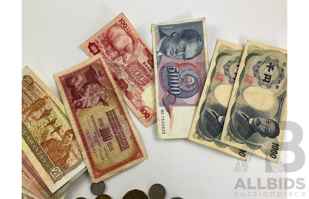 Collection of Collectable Coins Notes and Pendants Including Australian 1966 Round Silver Fifty Cent, 2016 Twenty Cent, 50 Years Decimal Currency, 1919 Johannesburg End of Great War and More