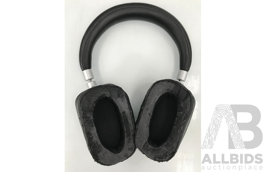 NAD Viso HP50 Over Ear Headphones