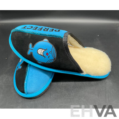 TEAM KICKS MR. PERFECT Unisex Scuff Slippers Size US W11/M10 - Lot of 4