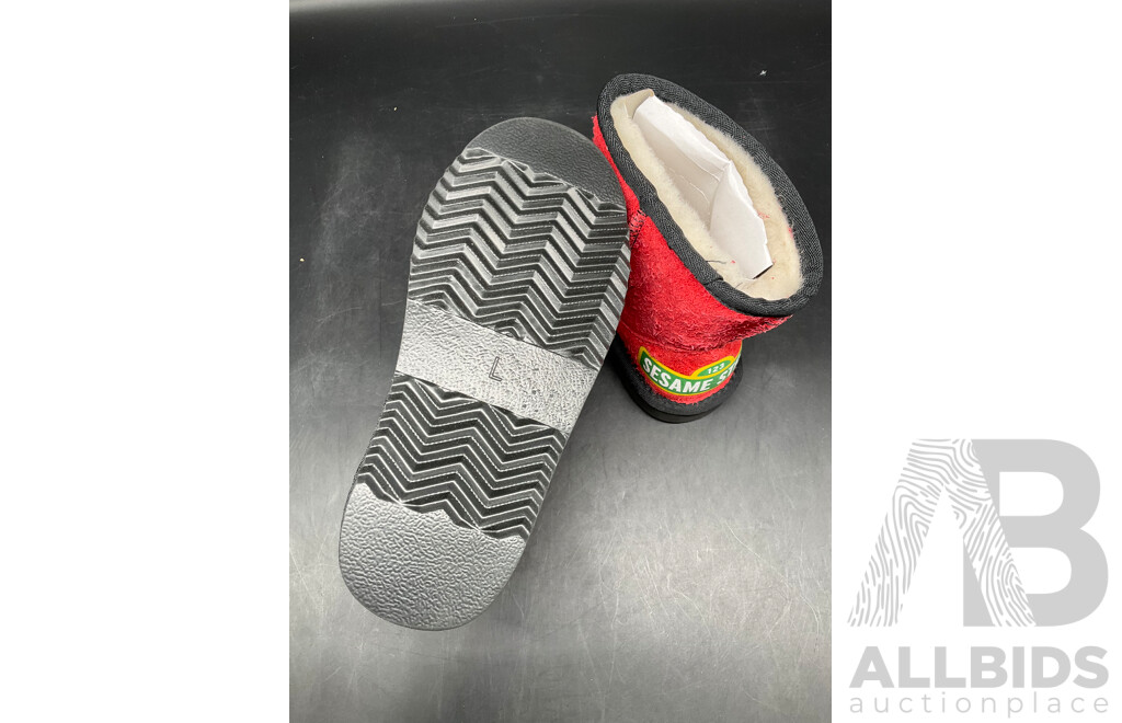 TEAM KICKS Kids Ugg Boots, Sesame Street ELMO Size Large AU 10.5 - Lot of 3