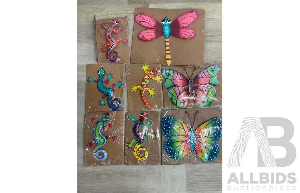 Bulk Lot of Metal Decorative Metal Indoor Outdoor Hanging Wall Art - Assorted Colors, Sizes and Designs - Gecko Lizard / Butterfly / Dragonfly - Lot of 42