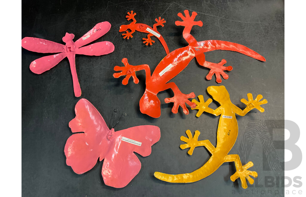 Bulk Lot of Metal Decorative Metal Indoor Outdoor Hanging Wall Art - Assorted Colors, Sizes and Designs - Gecko Lizard / Butterfly / Dragonfly - Lot of 42