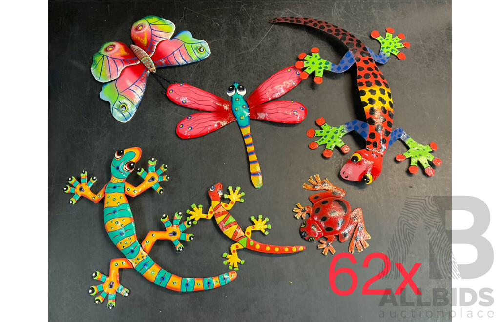 Bulk Lot of Metal Decorative Metal Indoor Outdoor Hanging Wall Art - Assorted Colors, Sizes and Designs - Gecko Lizard / Butterfly / Dragonfly / Frog - Lot of 62