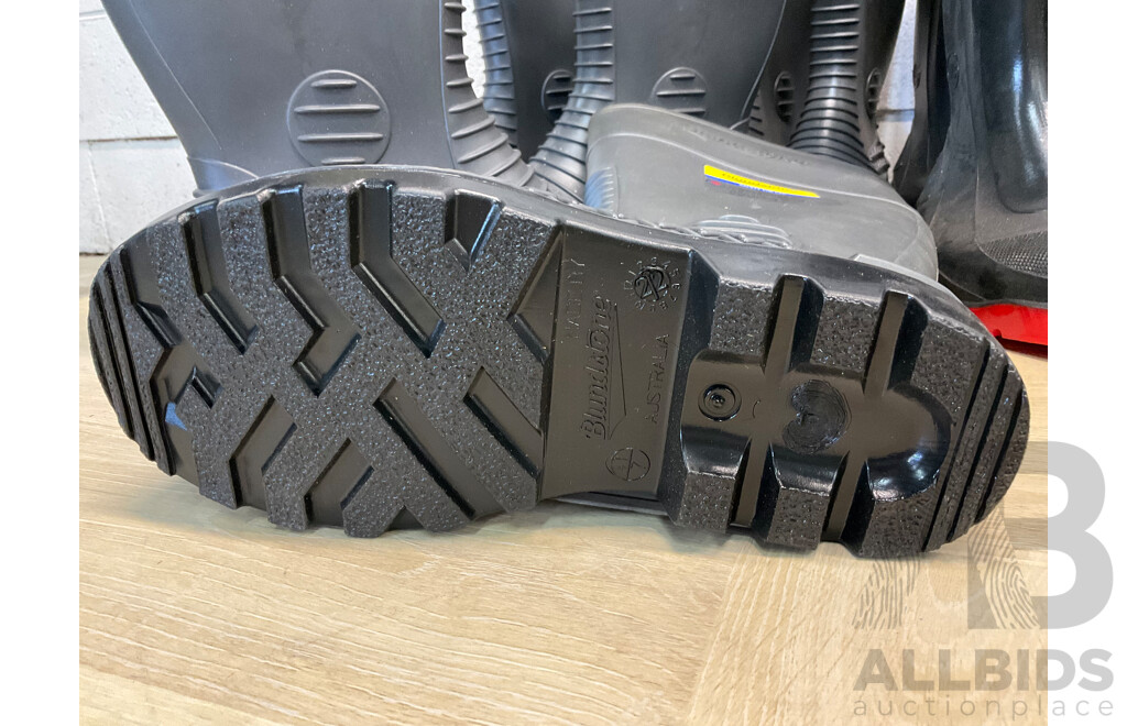 BLUNDSTONE Waterproof Safety Gumboots Size Mens UK 7 X 4, BATA Utility Gumboots Size 7/8 X6 - Lot of 10 - ORP $699