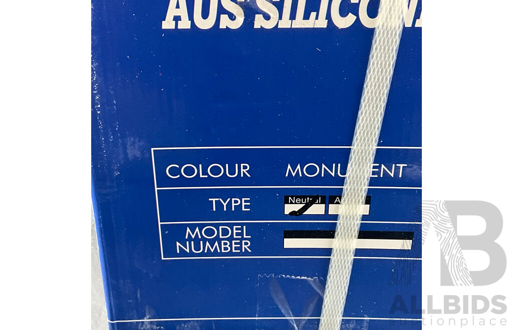 AUS SILICONE Monument - LOT of 3