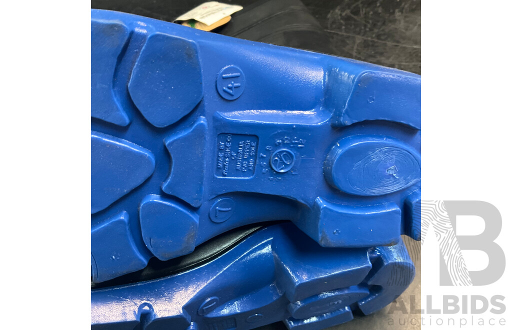 BATA Industrials Steel Safety Toe Boot Size 7/41   - Lot of 10