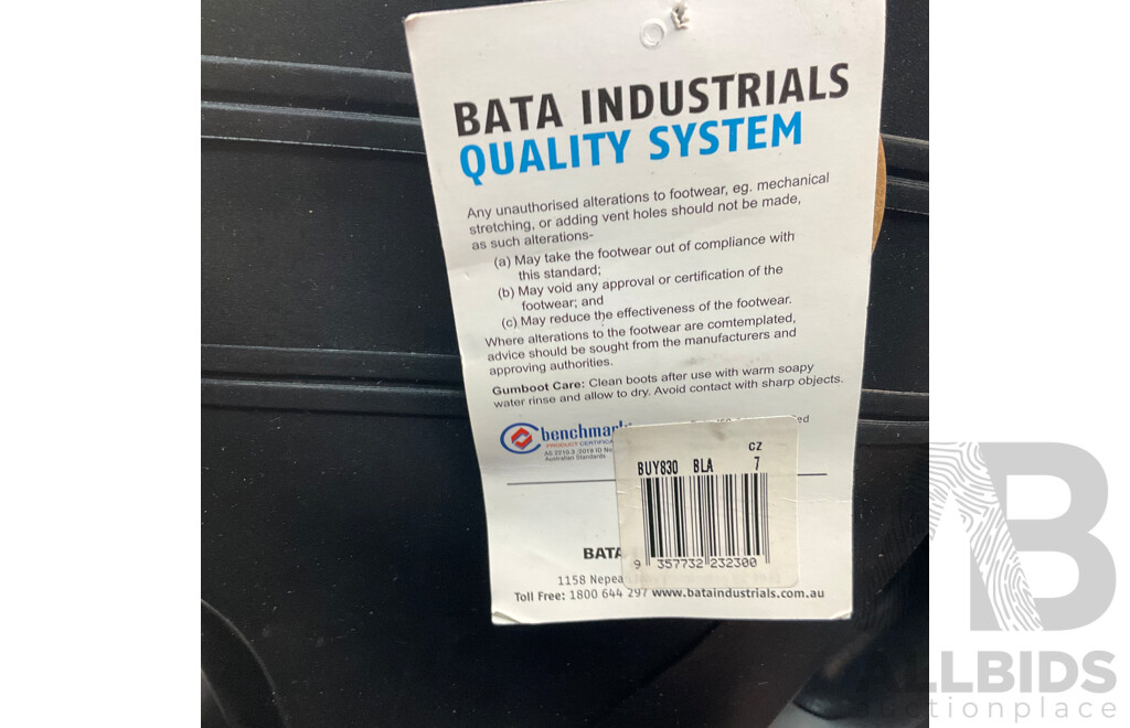 BATA Industrials Steel Safety Toe Boot Size 7/41   - Lot of 10