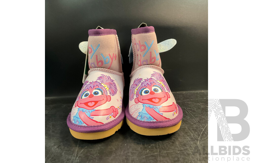 SESAME STREET Childen's Team Kicks Ugg Boots - Abby Cadabby - Size 11- Lot of 5